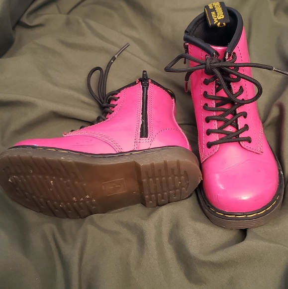 Dr Marten Toddler Boots - Picture 2 of 3